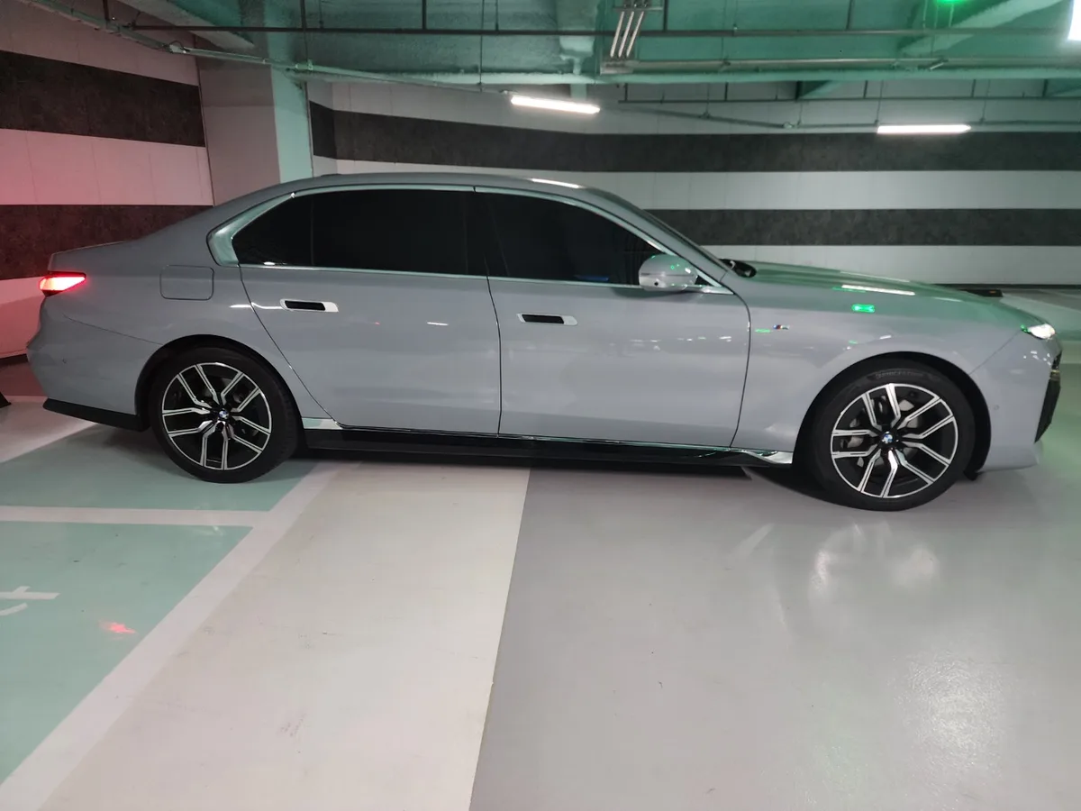 BMW 7시리즈 출고